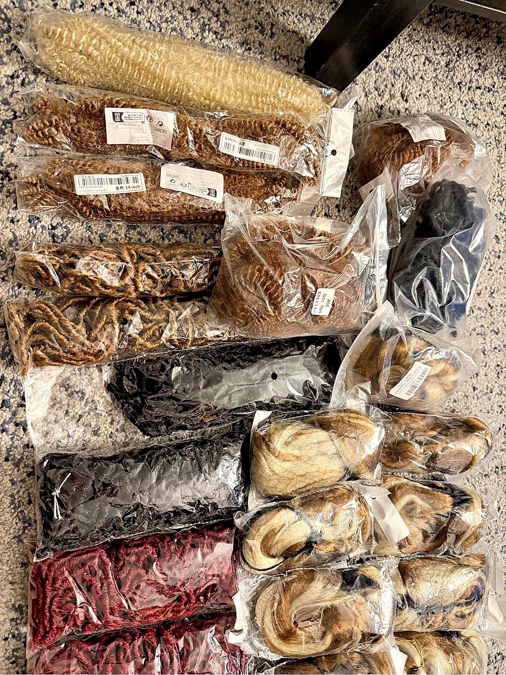 30 New Hair Extensions / Ponytails – Mixed Colors & Styles – Bulk Lot+ 6 blonde